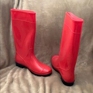 Hot Pink Rainboots!